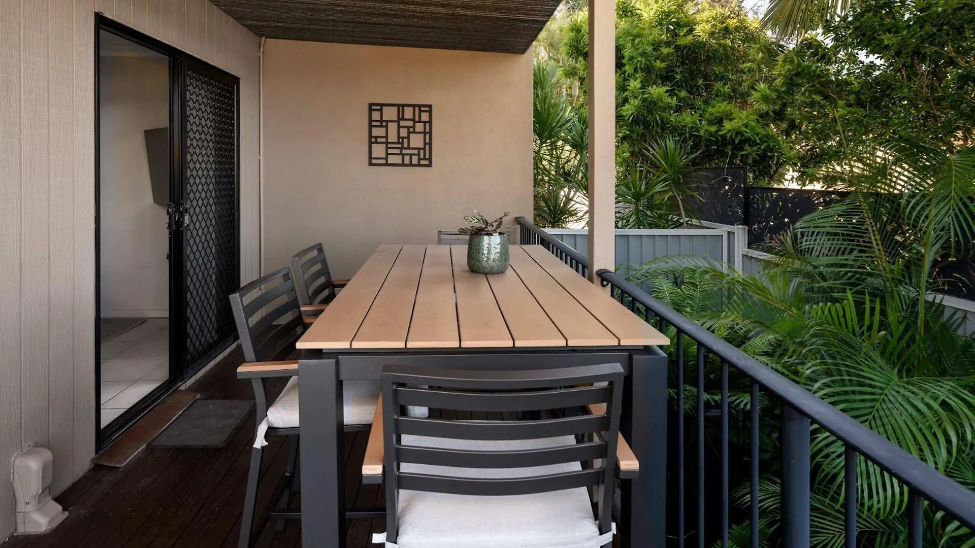 Sunny'S Coastal Townhouse In Caloundra Apartment Australia